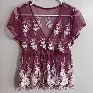 Abercrombie & Fitch Burgundy Floral Lace Blouse Size XS